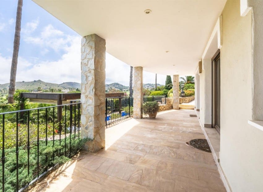 4 bedroom Villa for sale in La Manga Club with pool garage - € 3,219,748 (Ref: 9985771)