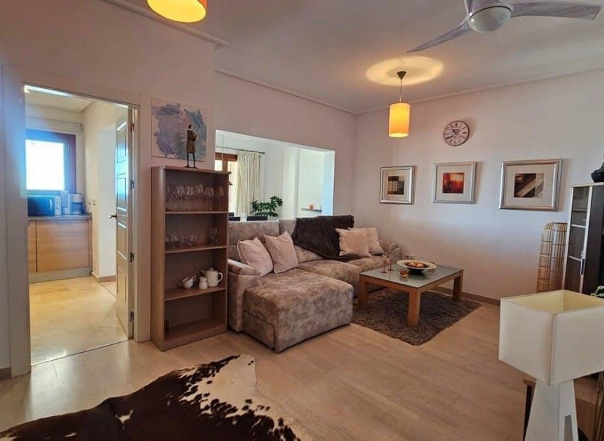 Apartamento de 2 habitaciones en El Valle Golf Resort en venta con piscina - 170.000 € (Ref: 9986116)