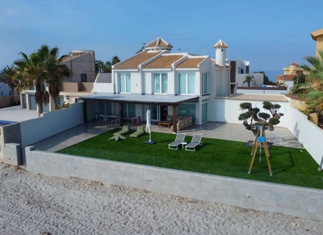 3 soverom Villa til salgs i La Manga del Mar Menor med garasje - € 1 650 000 (Ref: 9986117)