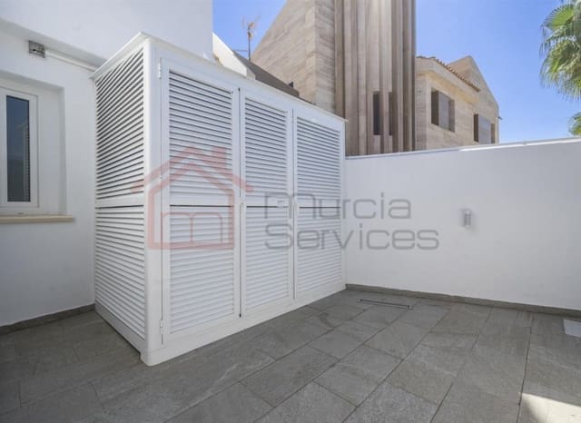 3 soverom Villa til salgs i La Manga del Mar Menor med garasje - € 1 650 000 (Ref: 9986117)