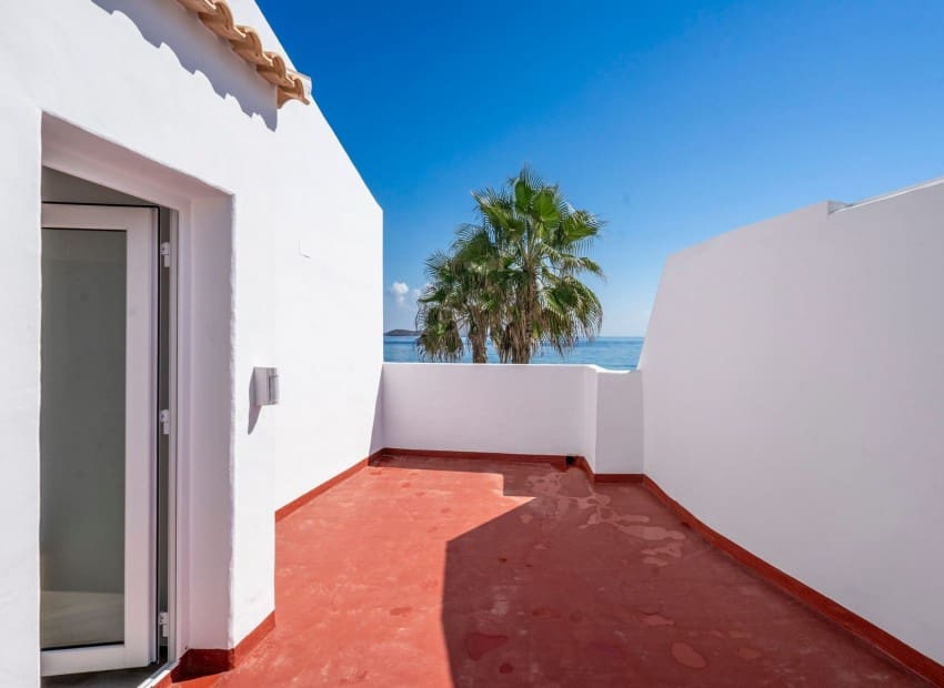 3 soverom Villa til salgs i La Manga del Mar Menor med garasje - € 1 650 000 (Ref: 9986117)