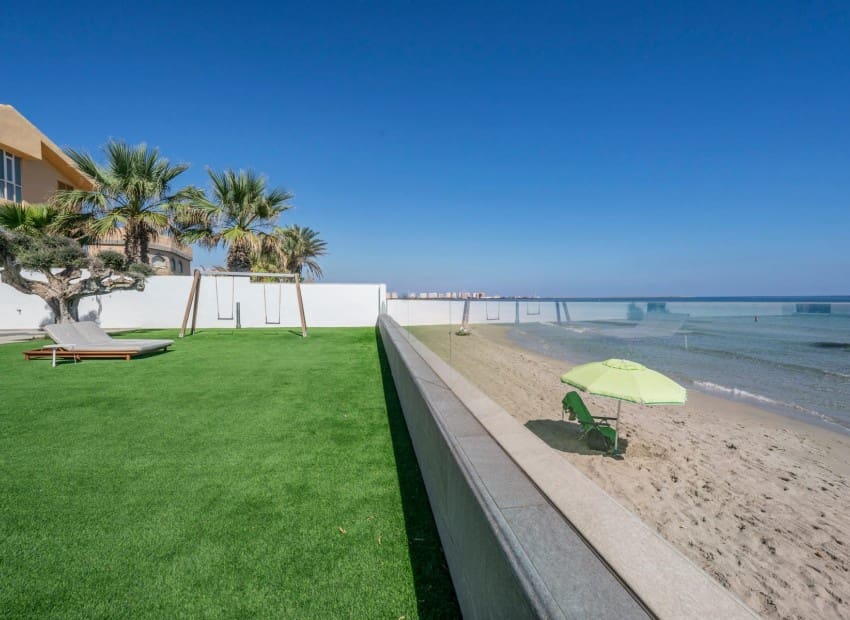 3 soverom Villa til salgs i La Manga del Mar Menor med garasje - € 1 650 000 (Ref: 9986117)