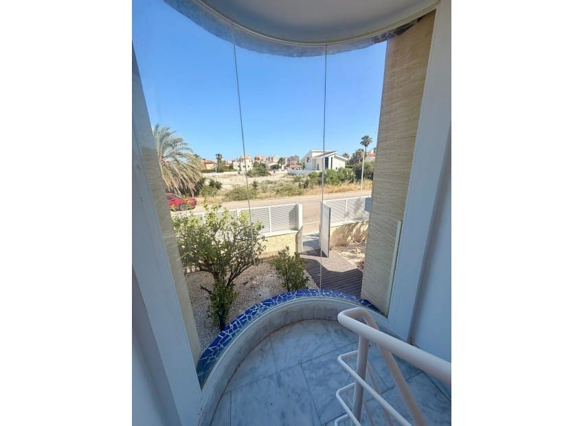 5 sovrum Villa till salu i La Manga del Mar Menor med pool - 685 000 € (Ref: 9986121)