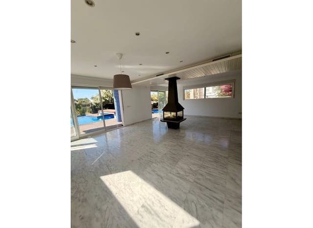 5 soverom Villa til salgs i La Manga del Mar Menor med svømmebasseng - € 685 000 (Ref: 9986121)