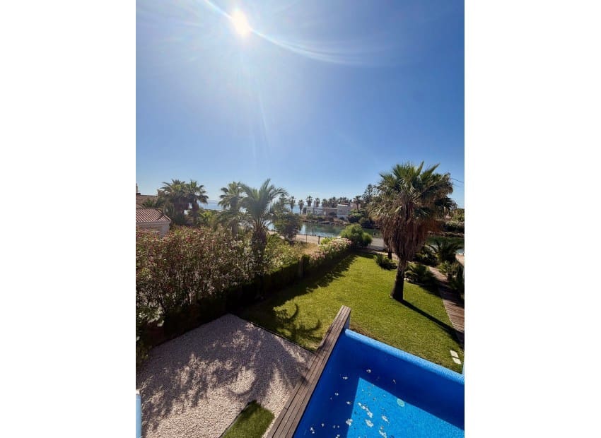 5 sovrum Villa till salu i La Manga del Mar Menor med pool - 685 000 € (Ref: 9986121)