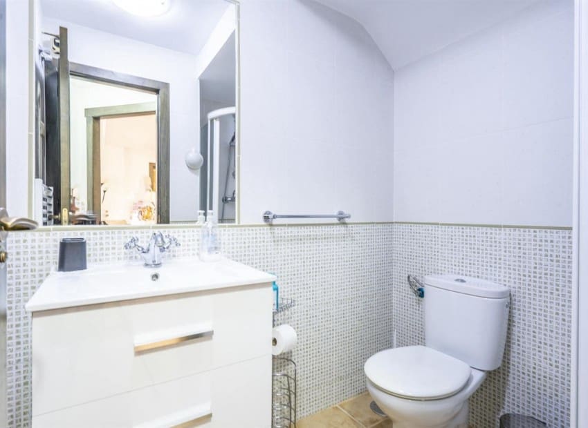 3 slaapkamer Huis te koop in San Cayetano met zwembad garage - € 185.000 (Ref: 9986177)