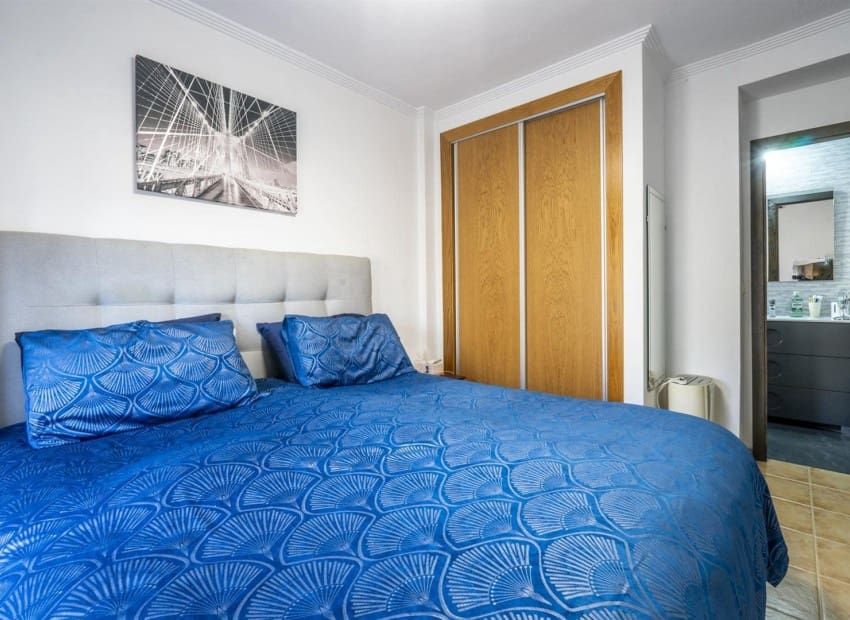 3 slaapkamer Huis te koop in San Cayetano met zwembad garage - € 195.000 (Ref: 9986230)