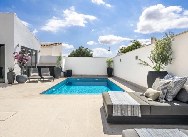 3 soverom Villa til salgs i El Valle Golf Resort, Murcia by med svømmebasseng garasje - € 600 000 (Ref: 9987305)