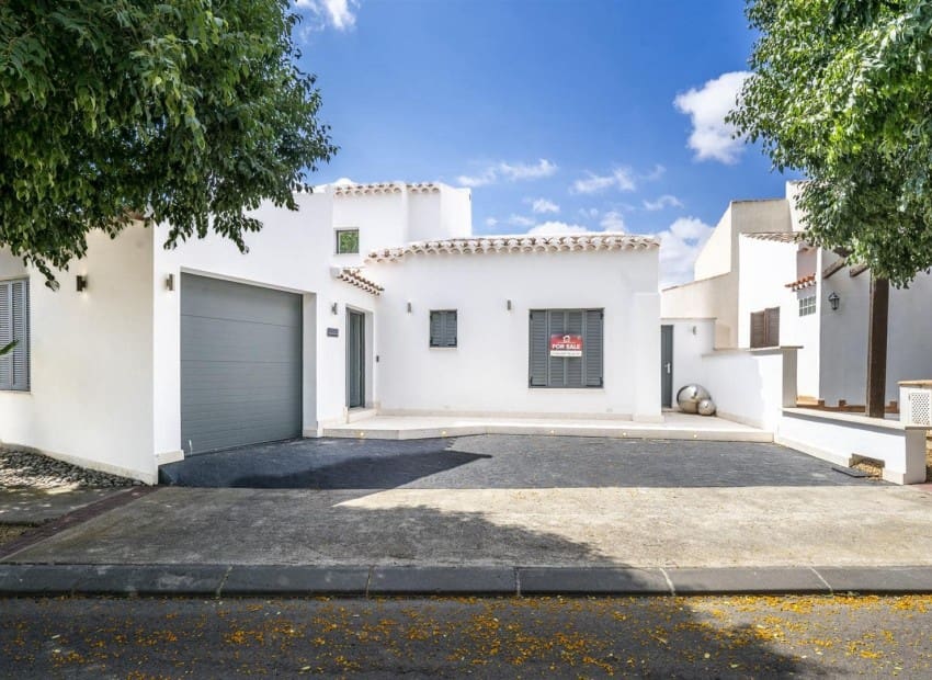 3 camera da letto Villa in vendita in El Valle Golf Resort con piscina garage - 600.000 € (Rif: 9987305)