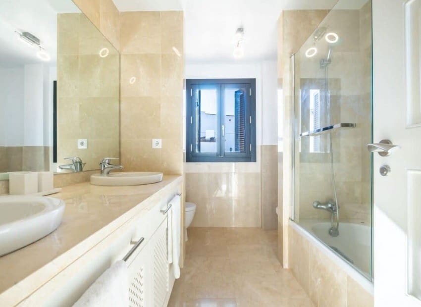 Chalet de 5 habitaciones en El Valle Golf Resort en venta con piscina garaje - 699.000 € (Ref: 9989432)