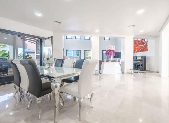 Chalet de 5 habitaciones en El Valle Golf Resort, Murcia ciudad en venta con piscina garaje - 699.000 € (Ref: 9989432)