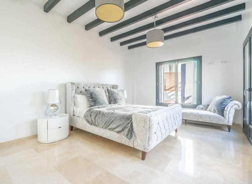 Chalet de 5 habitaciones en El Valle Golf Resort en venta con piscina garaje - 699.000 € (Ref: 9989432)