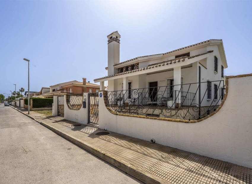 4 quarto Moradia para venda em San Javier com piscina garagem - 580 000 € (Ref: 9989826)