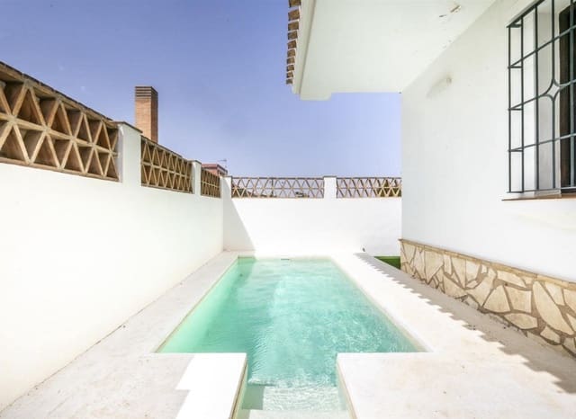 Chalet de 4 habitaciones en Ciudad, San Javier en venta con piscina garaje - 580.000 € (Ref: 9989826)