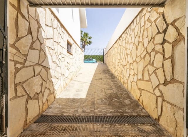 Chalet de 4 habitaciones en Ciudad, San Javier en venta con piscina garaje - 580.000 € (Ref: 9989826)