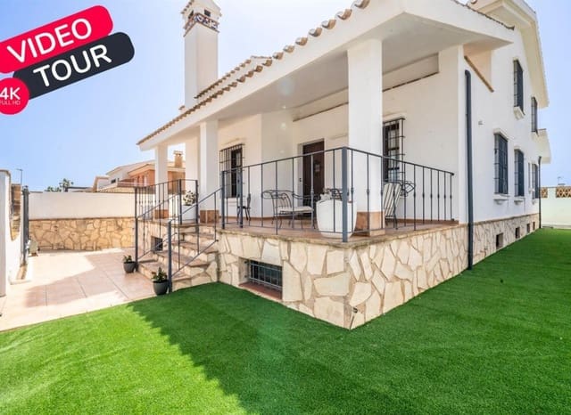 Chalet de 4 habitaciones en Ciudad, San Javier en venta con piscina garaje - 580.000 € (Ref: 9989826)