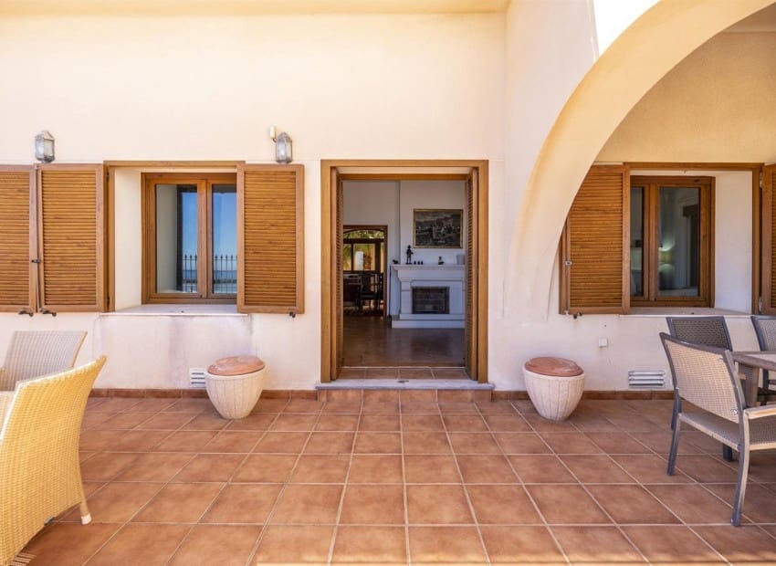 6 soverom Villa til salgs i Cabo de Palos med garasje - € 2 500 000 (Ref: 9989828)