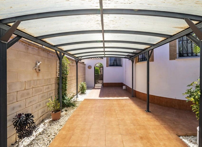 Chalet de 3 habitaciones en Sucina en venta con piscina garaje - 345.000 € (Ref: 9989829)