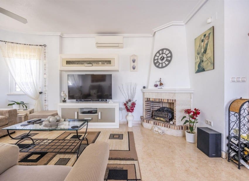 Chalet de 3 habitaciones en Sucina en venta con piscina garaje - 345.000 € (Ref: 9989829)