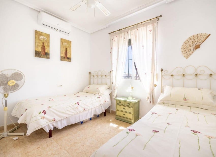 Chalet de 3 habitaciones en Sucina en venta con piscina garaje - 345.000 € (Ref: 9989829)