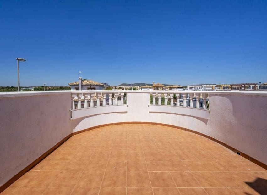 Chalet de 3 habitaciones en Sucina en venta con piscina garaje - 345.000 € (Ref: 9989829)
