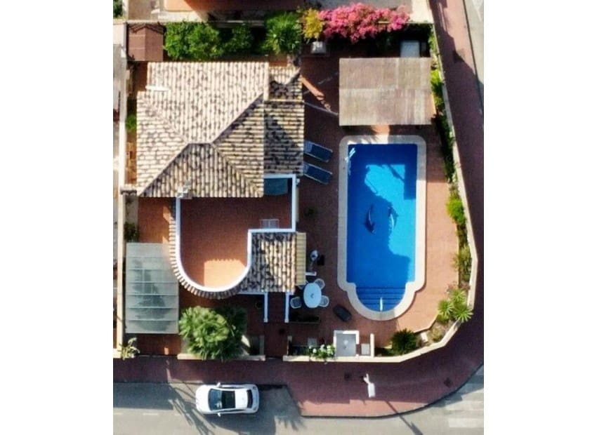 Chalet de 3 habitaciones en Sucina en venta con piscina garaje - 345.000 € (Ref: 9989829)