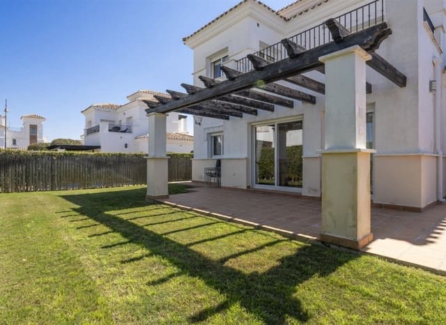 Chalet de 3 habitaciones en La Torre Golf Resort, Torre-Pacheco en venta con piscina garaje - 350.000 € (Ref: 9991797)