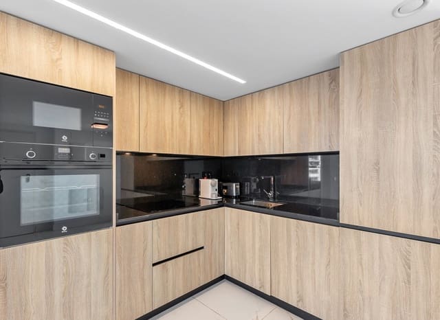 2 soveværelse Lejlighed til salg i Punta Prima, Torrevieja med swimmingpool garage - € 765.000 (Ref: 9991956)