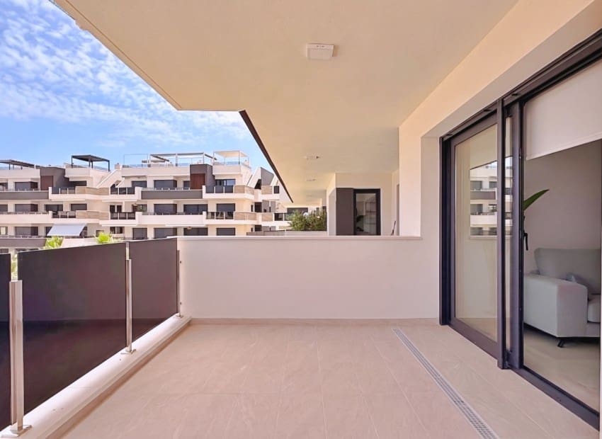2 Zimmer Apartment zu verkaufen in Orihuela Costa mit Pool Garage - 295.000 € (Ref: 9993561)