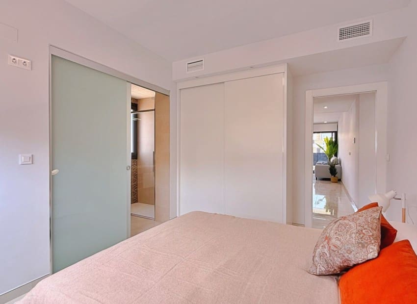 2 Zimmer Apartment zu verkaufen in Orihuela Costa mit Pool Garage - 295.000 € (Ref: 9993561)