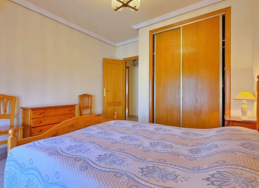 Chalet de 4 habitaciones en Orihuela Costa en venta con piscina garaje - 379.000 € (Ref: 9993562)