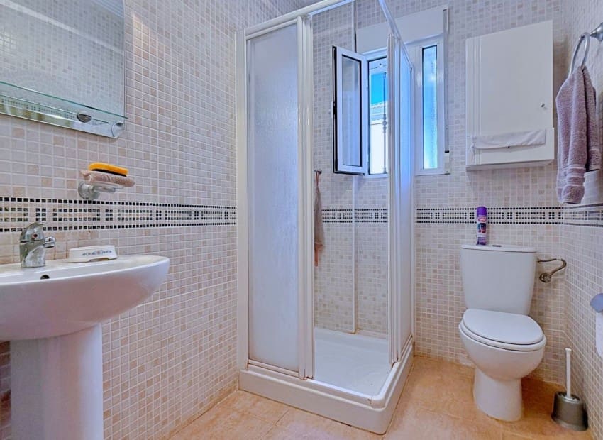 Chalet de 4 habitaciones en Orihuela Costa en venta con piscina garaje - 379.000 € (Ref: 9993562)