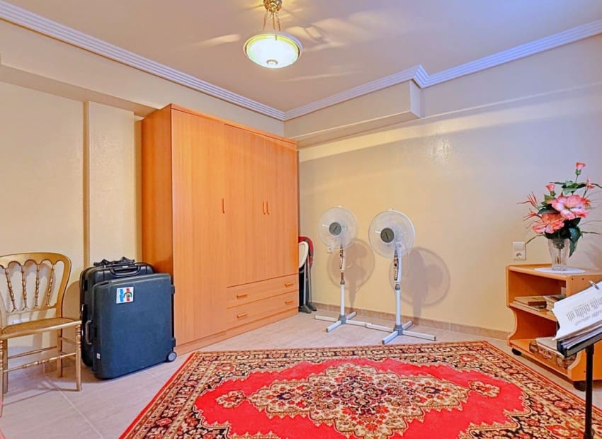 Chalet de 4 habitaciones en Orihuela Costa en venta con piscina garaje - 379.000 € (Ref: 9993562)