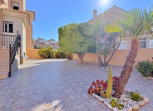 4 sypialnia Willa na sprzedaż w Los Balcones - Los Altos, Orihuela z basenem garażem - 379 000 € (Ref: 9993562)