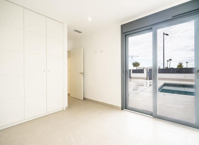 5 soveværelse Villa til salg i Torre-Pacheco med swimmingpool - € 675.000 (Ref: 9993563)