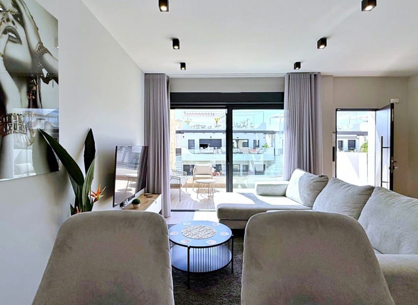 2 quarto Penthouse para venda em Orihuela Costa com piscina garagem - 379 000 € (Ref: 9993564)