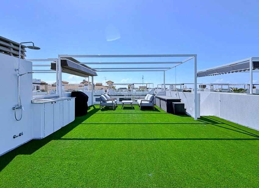 2 quarto Penthouse para venda em Orihuela Costa com piscina garagem - 379 000 € (Ref: 9993564)
