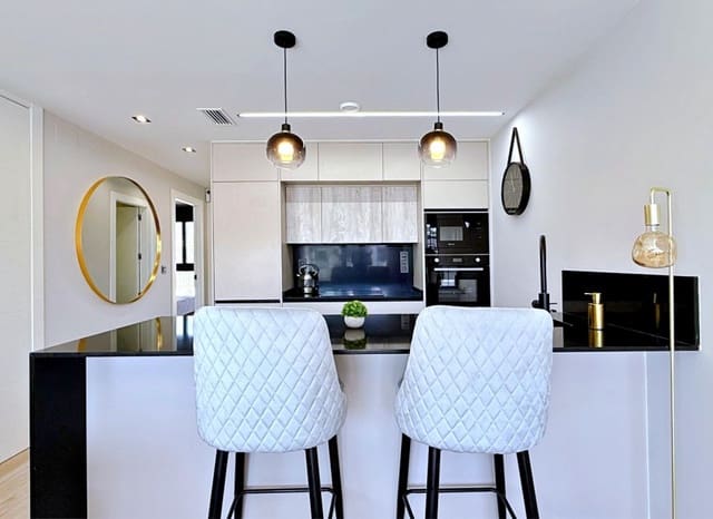 2 soverom Penthouse til salgs i Punta Prima, Orihuela med svømmebasseng garasje - € 379 000 (Ref: 9993564)