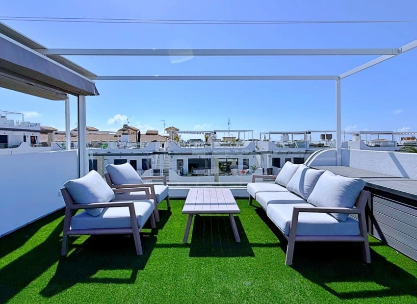 2 quarto Penthouse para venda em Orihuela Costa com piscina garagem - 379 000 € (Ref: 9993564)