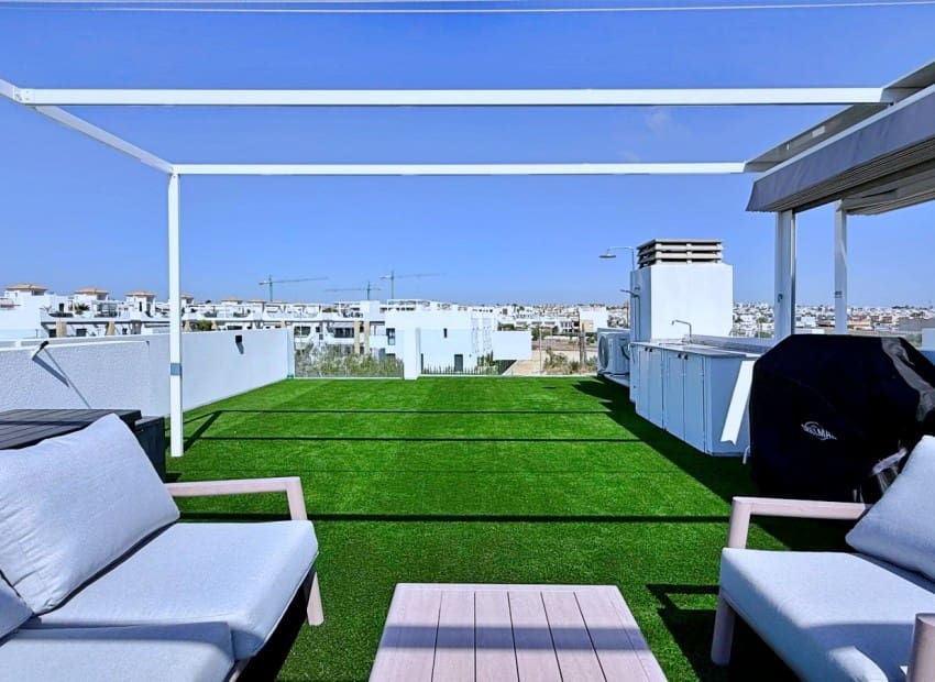 2 quarto Penthouse para venda em Orihuela Costa com piscina garagem - 379 000 € (Ref: 9993564)