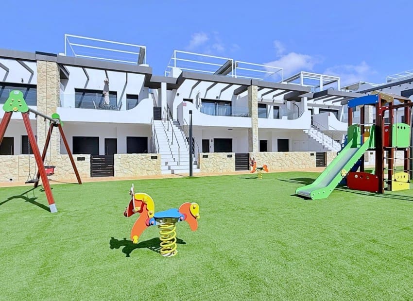 2 quarto Penthouse para venda em Orihuela Costa com piscina garagem - 379 000 € (Ref: 9993564)
