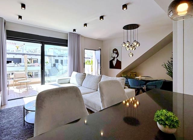 2 soverom Penthouse til salgs i Punta Prima, Orihuela med svømmebasseng garasje - € 379 000 (Ref: 9993564)