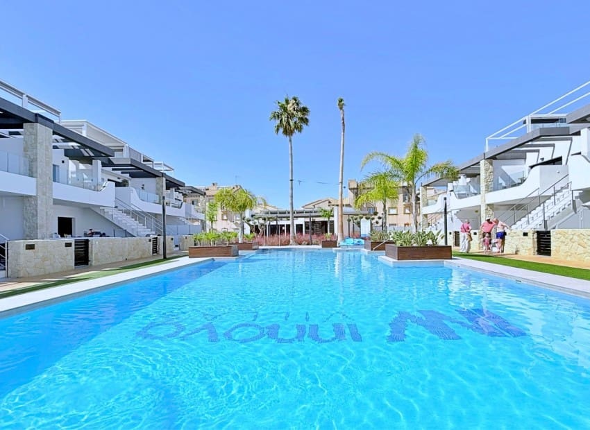 2 quarto Penthouse para venda em Orihuela Costa com piscina garagem - 379 000 € (Ref: 9993564)