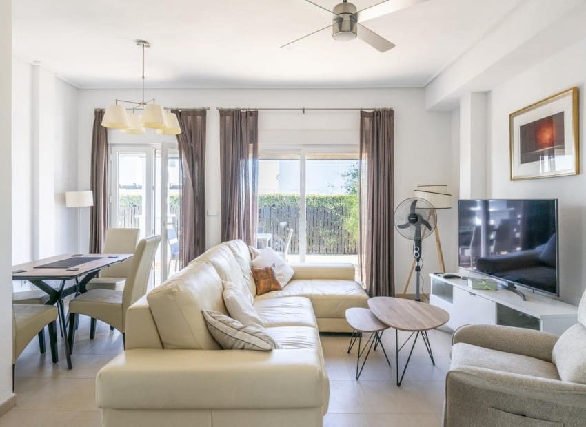 3 makuuhuone Huvila myytävänä paikassa La Torre Golf Resort mukana uima-altaan 
autotalli - 349 995 € (Ref: 9993565)