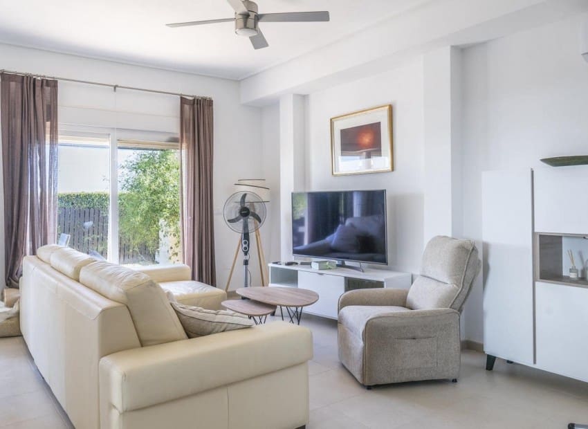 3 makuuhuone Huvila myytävänä paikassa La Torre Golf Resort mukana uima-altaan 
autotalli - 349 995 € (Ref: 9993565)