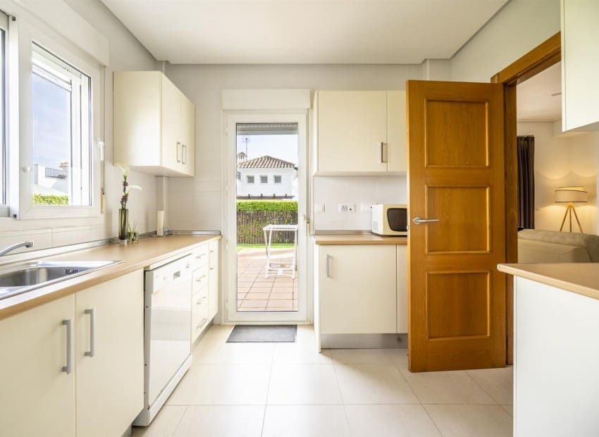 3 bedroom Villa for sale in La Torre Golf Resort with pool garage - € 345,000 (Ref: 9993565)