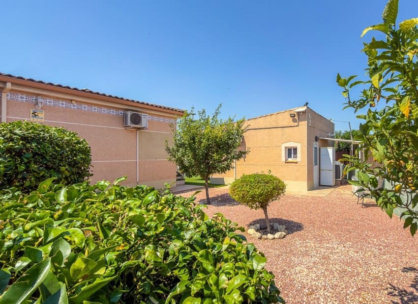 3 soverom Villa til salgs i Catral med svømmebasseng garasje - € 585 500 (Ref: 9994553)