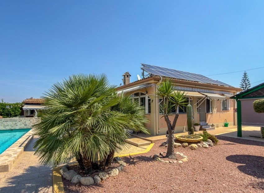 3 bedroom Villa for sale in Catral with pool garage - € 499,500 (Ref: 9994553)