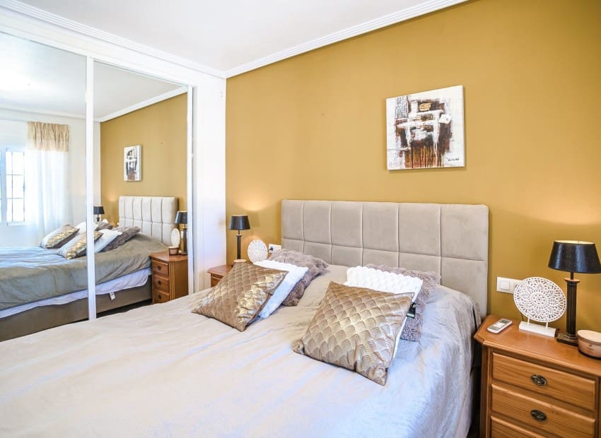 3 soverom Hus til salgs i El Raso med svømmebasseng - € 299 500 (Ref: 9994616)