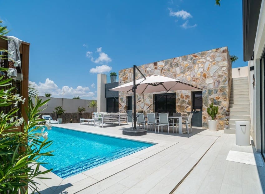3 Zimmer Villa zu verkaufen in Algorfa mit Pool Garage - 600.000 € (Ref: 9994617)